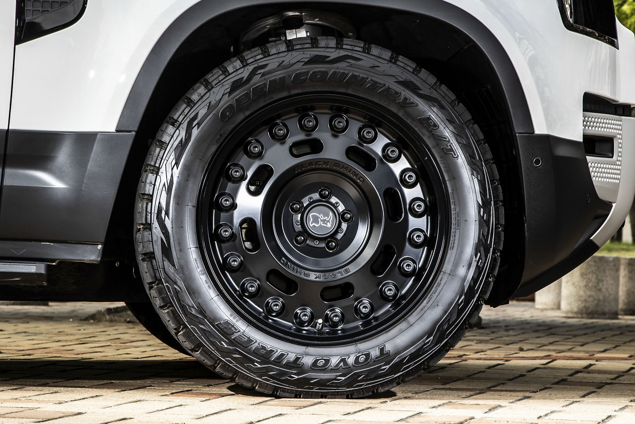 Black Rhino AXLE ラングラーDURATRACK275/55R20 Black Rhino Axle Wheel for 07-20 Jeep Wrangler JL, JK & Gladiator
